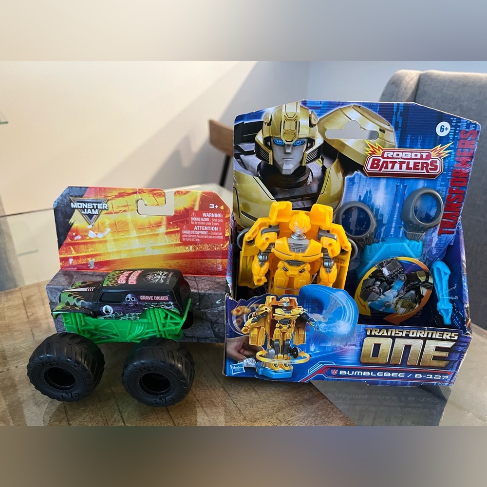 Hasbro Monster Jam Truck and Transformers Robot Set